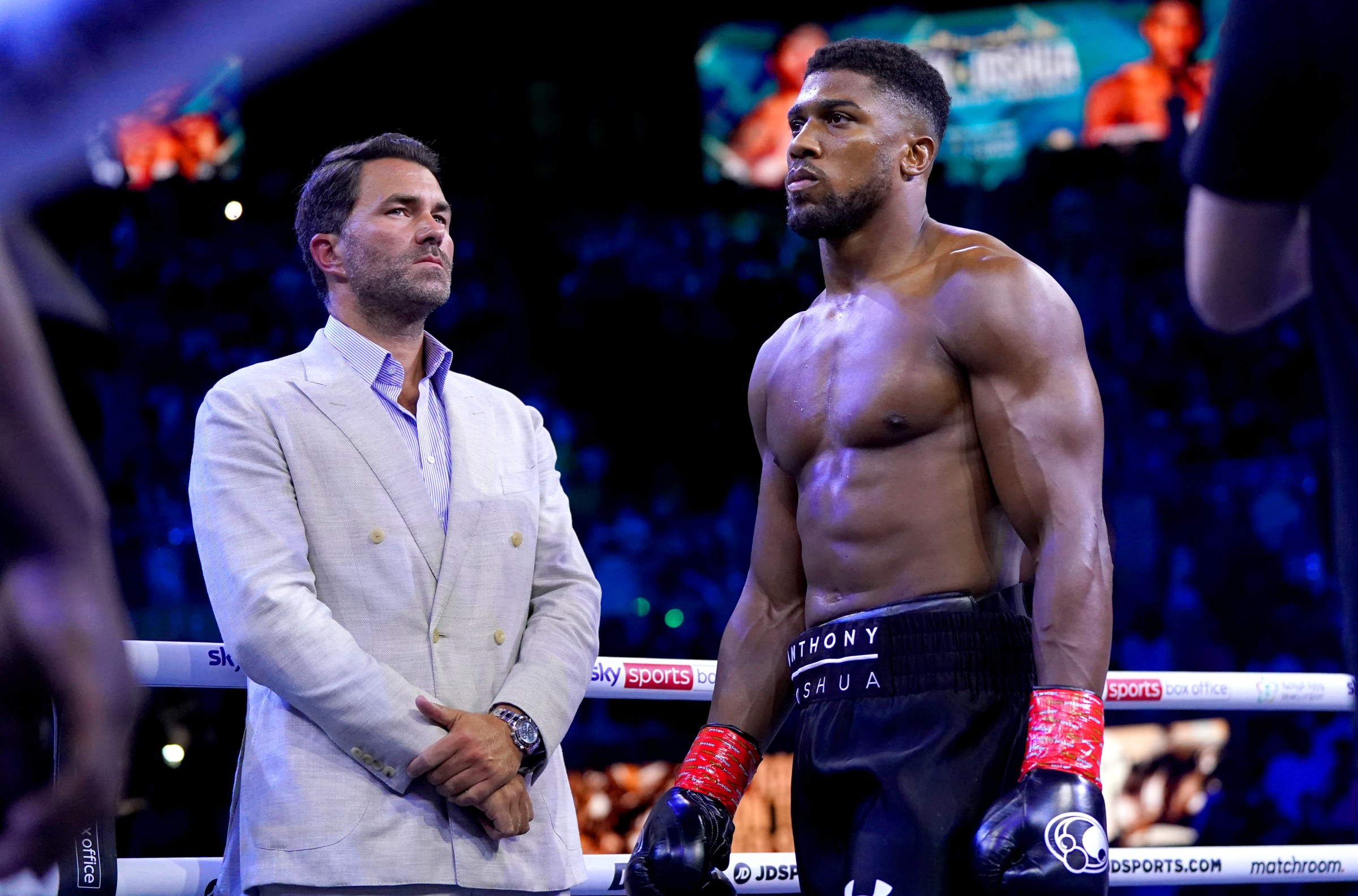 Eddie Hearn: “We’re trying to contact Joshua, but he looks okay”
