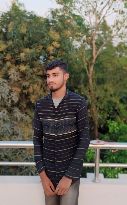 Sobuj Khan