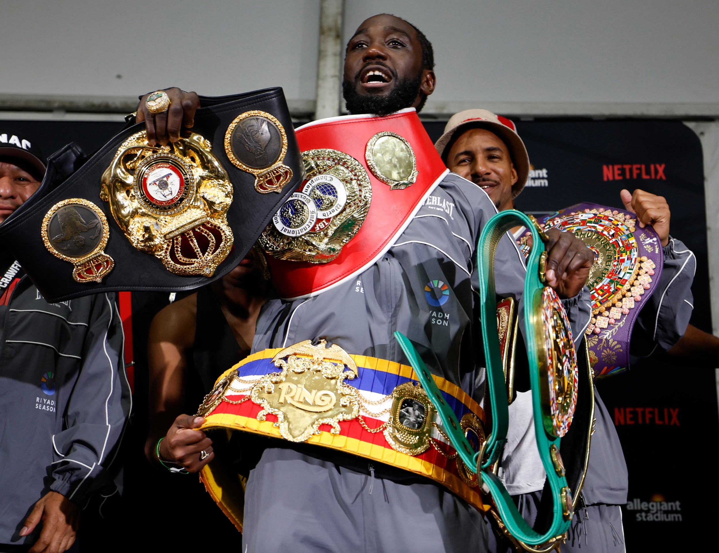 Weekly Results: Crawford’s Triumph, Inoue’s Victory, Champions Fall