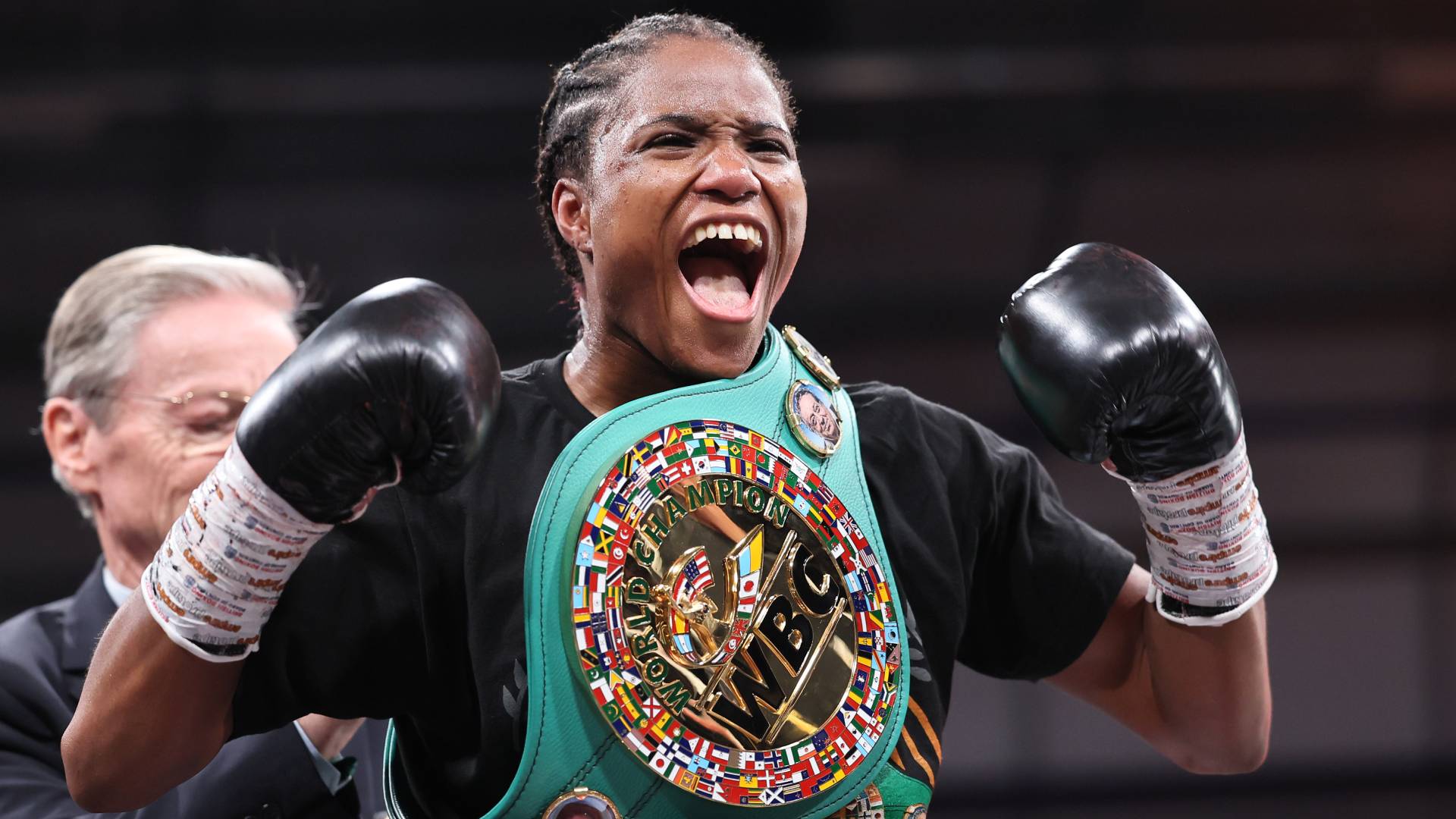 Кэролайн Дюбуа может подписать контракт с MVP Джейка Пола